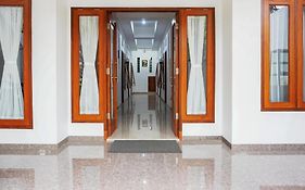RedDoorz @ Jalan Danau Limboto